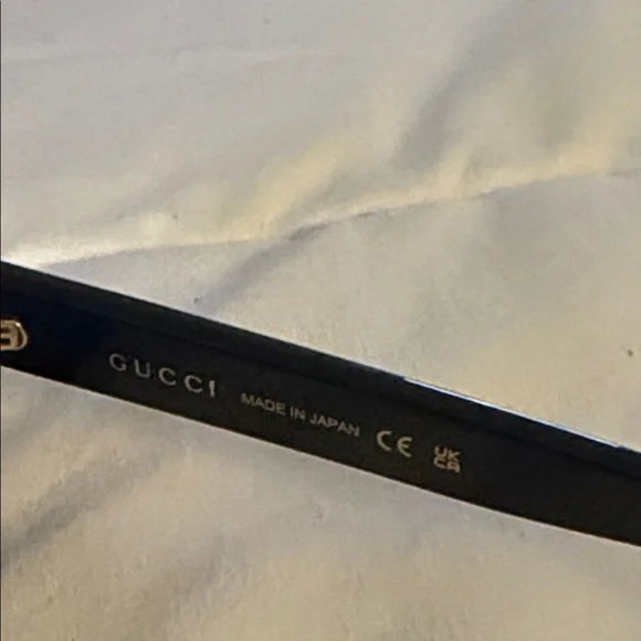 Gucci Dark Aviator Sunglasses - Picture 4 of 5